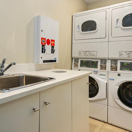 Quality Inn & Suites (Adults Only) Vancouver Eksteriør billede