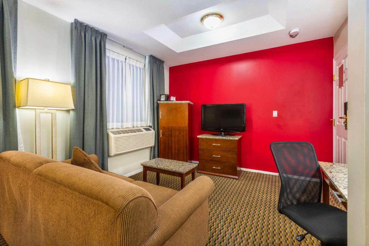 Quality Inn & Suites (Adults Only) Vancouver Eksteriør billede