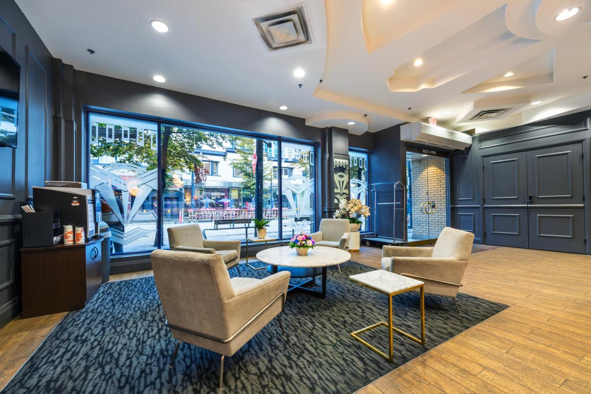 Quality Inn & Suites (Adults Only) Vancouver Eksteriør billede