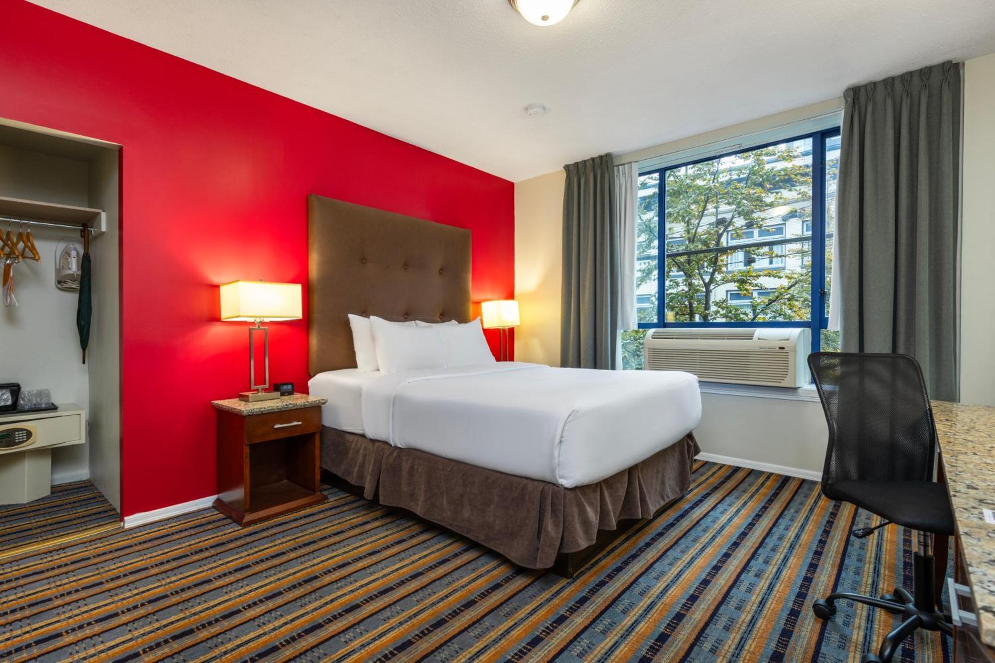 Quality Inn & Suites (Adults Only) Vancouver Eksteriør billede