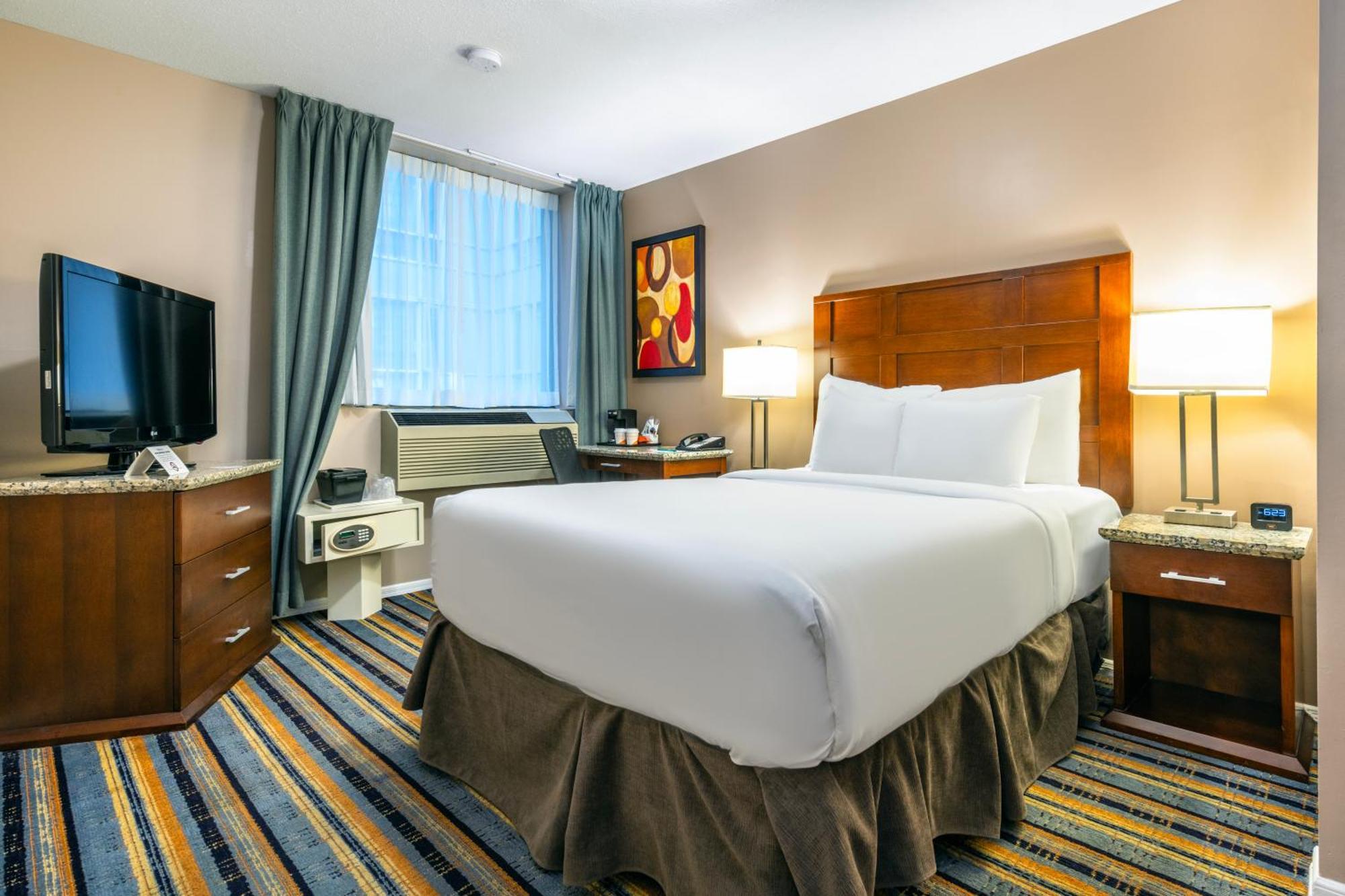 Quality Inn & Suites (Adults Only) Vancouver Eksteriør billede