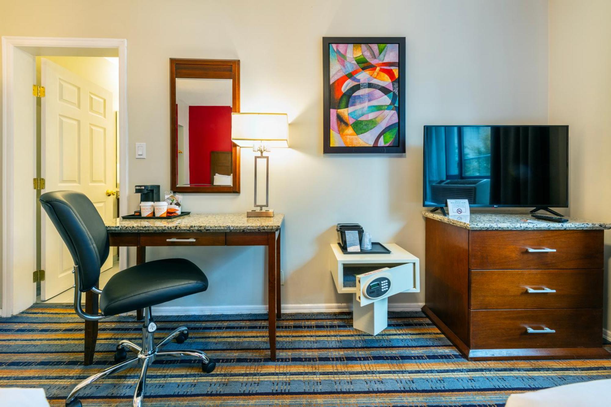 Quality Inn & Suites (Adults Only) Vancouver Eksteriør billede