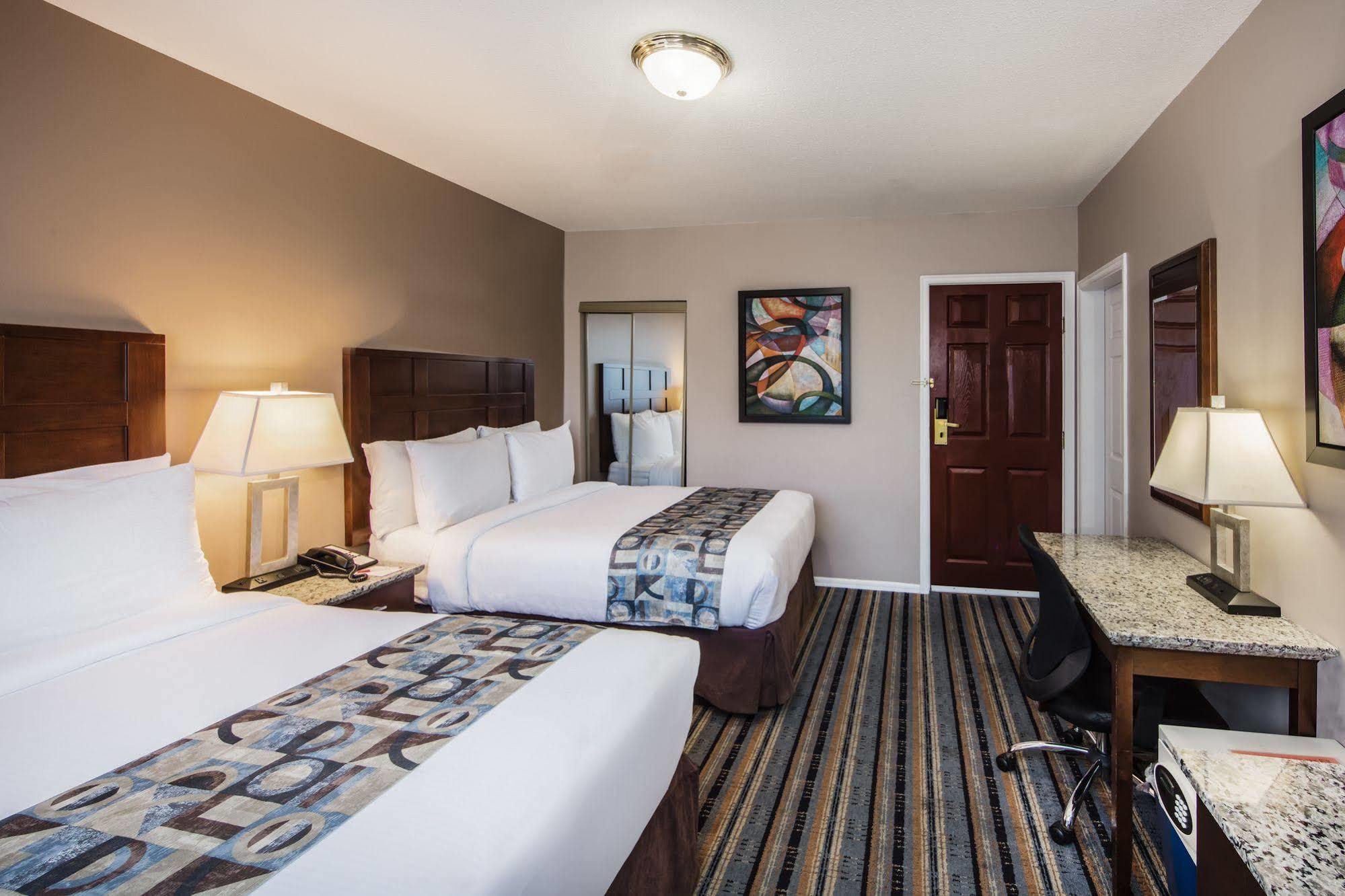 Quality Inn & Suites (Adults Only) Vancouver Eksteriør billede